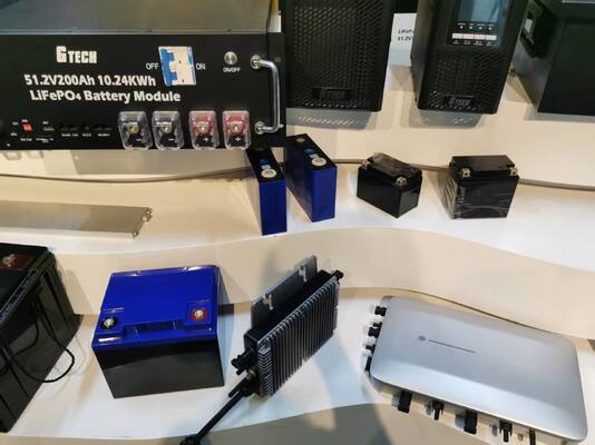 12.8V 40Ah LiFePO4 バッテリー、6000 サイクル寿命 Bluetooth 機能付き、太陽エネルギー貯蔵用
